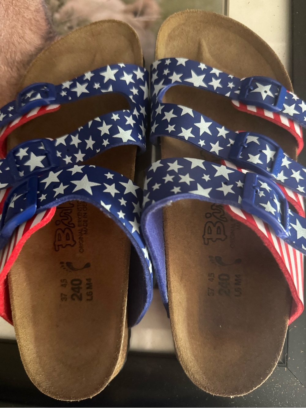 Gently worn Birkenstocks size 7 - Picture 2 of 2